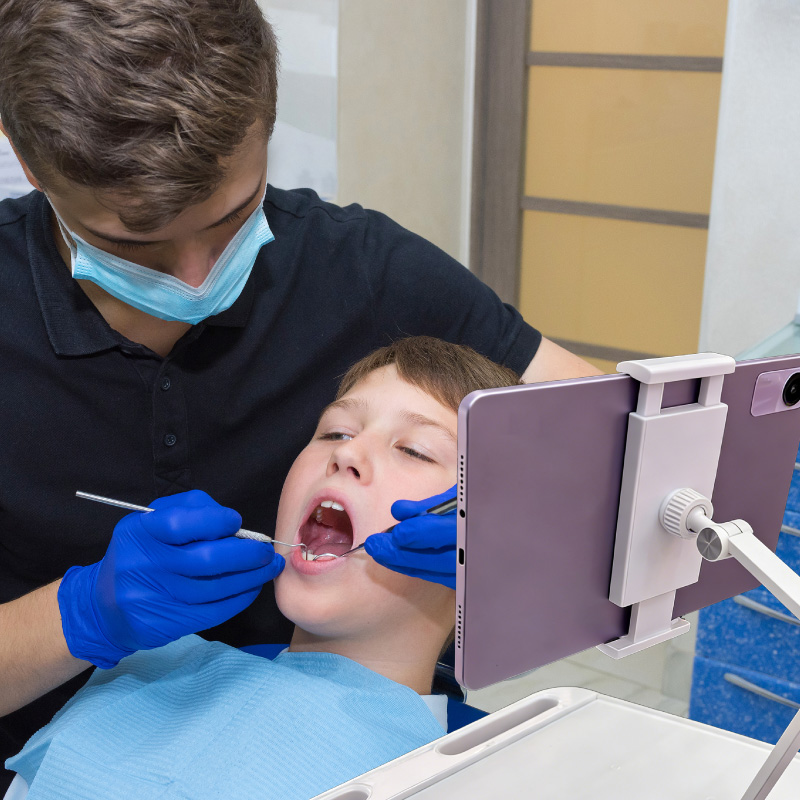 Medical Laptop Trolley Application